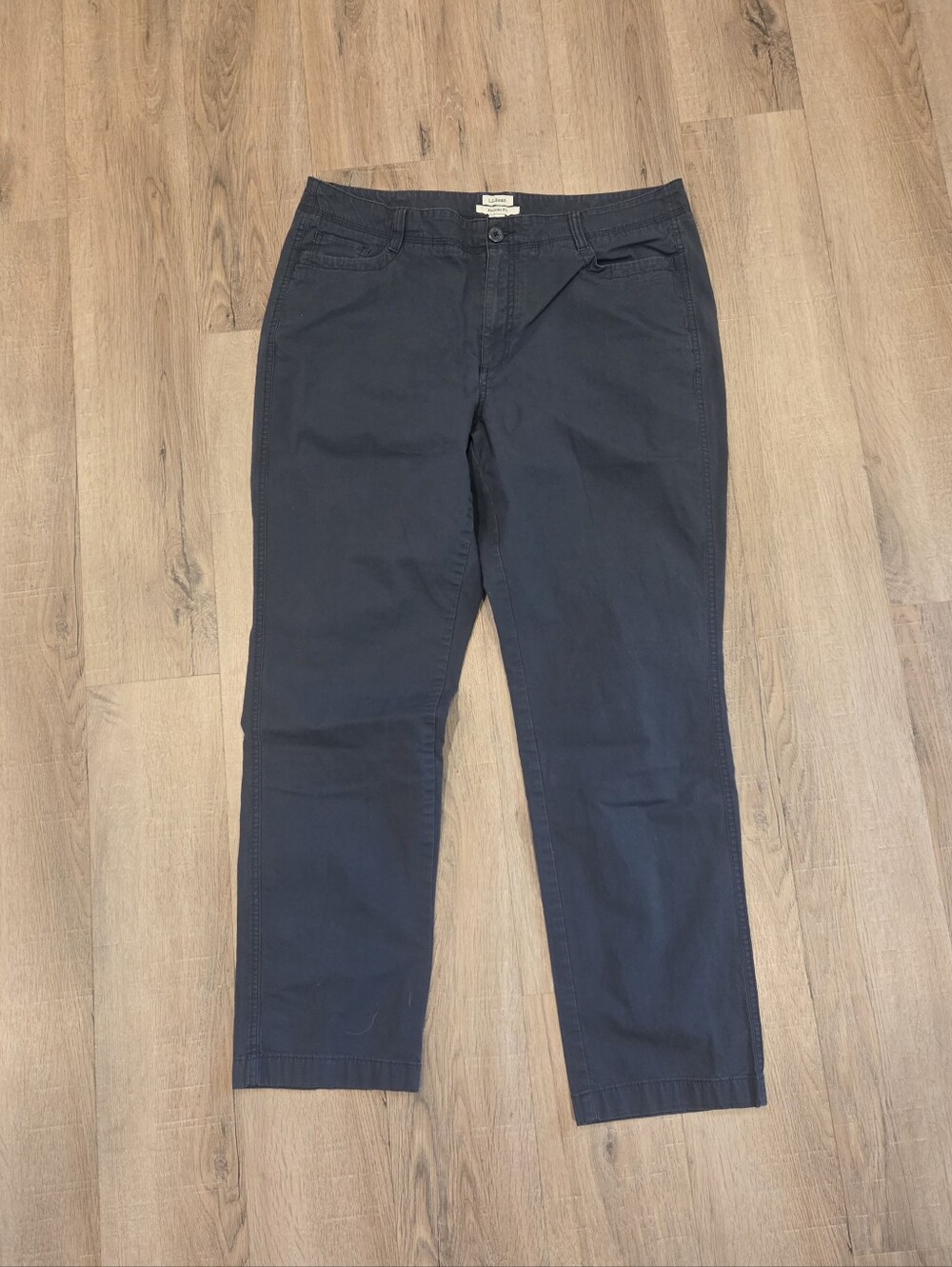 L.L.Bean Favorite Fit Pants Womens 14 Blue  Cotton Chino Straight Leg USA Comfor